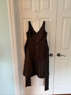 Brown V-Neck Sleeveless Cocktail Dress